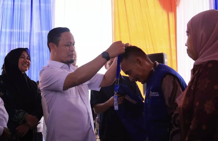 Update Data, Wako Pekanbaru Agung Nugroho Resmikan Program Satu ASN Satu RW