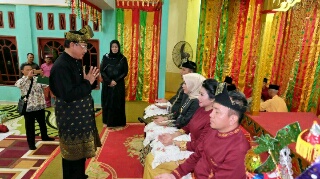 Dandim 0314 Disambut Tepung Tawar Bupati Inhil