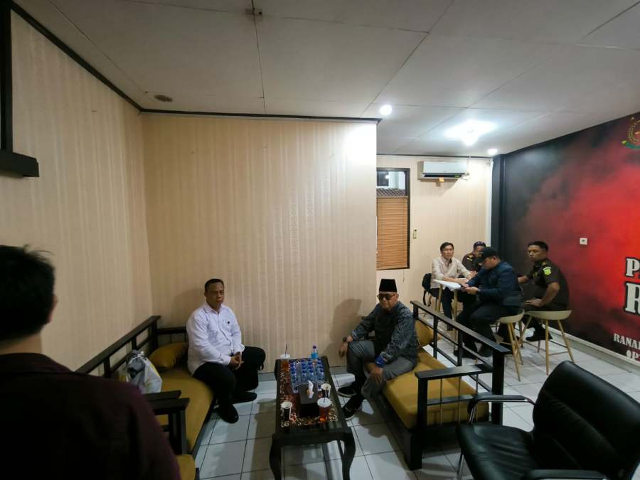 Bareskrim Polri Serahkan Tersangka Panji Gumilang dan Barang Bukti ke JPU