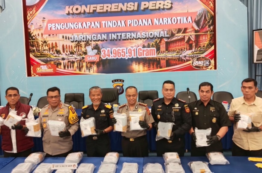 Kapolda Riau Nyatakan Perang Narkoba! Gagalkan 34,9 Kg Sabu dari Malaysia