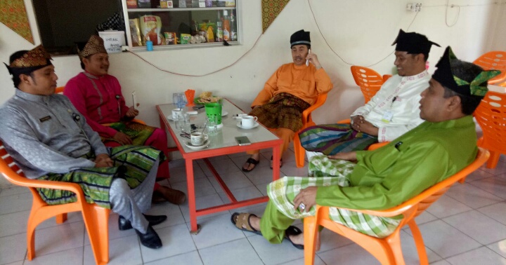 Bupati Siak Intruksikan Hari Kamis & Jumat PNS Pakai Tanjak & Berbahasa Melayu