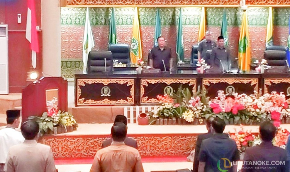 Lama Tak Muncul ke Publik, Wagubri SF Hariyanto Hadiri Paripurna DPRD Riau