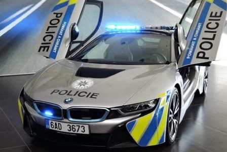 Mengintip Mewahnya Mobil Polisi Republik Ceko