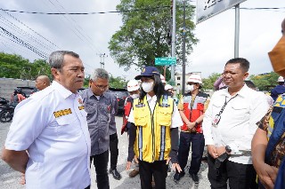 Respon Keinginan dan Keluhan Gubri, Dirjen Cipta Karya Tinjau Jalan Rusak Akibat IPAL di Pekanbaru