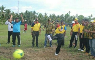 Buka Turnamen Sepakbola, Bupati Wardan Harap Lahirkan Bibit Baru Yang Berkualitas