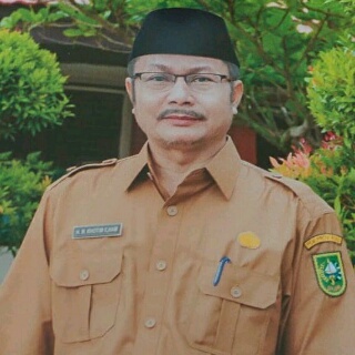 Kepsek SMA 1 Rengat Berikan Apresiasi Kepada Alumni Berprestasi 