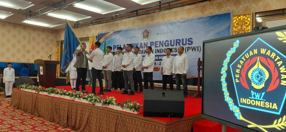 PWI Meranti Resmi Dilantik, Raja Isyam Tegaskan Jaga Marwah Profesi