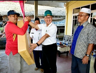 H Rosman Malomo Buka Open Turnamen Futsal SPHARTA Cup