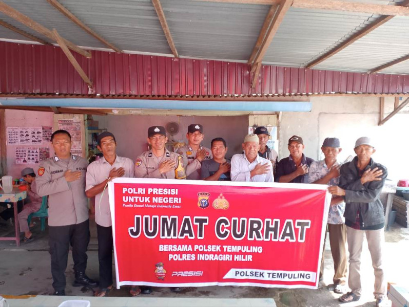 Jumat Curhat, Polsek Tempuling Dengarkan Curhat Warga serta Edukasi Pilkada 2024