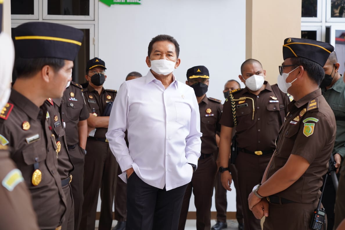 Triliunan Rupiah Digarong Rame-rame, Proyek 'Tol Langit' Harus Diusut Tuntas