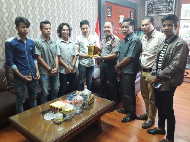  Berantas Perjudian dan Kafe Remang-Remang, FMPK Beri Pernghargaan Polres Kuansing