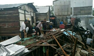 Puluhan Bangunan di Tanah Merah Rusak Dihantam Puting Beliung