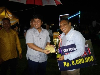 Tutup Turnamen Bola TOP Benai, Andi Putra Apresiasi Pemuda Benai