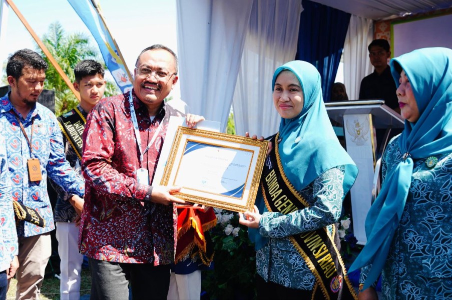 Ketua TP PKK Riau Henny Wahid Hadiri Puncak Peringatan Harganas ke-31 Provinsi di Kampar