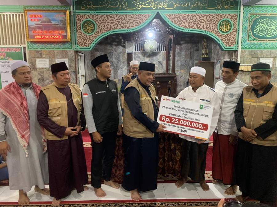 GSSB Ke 172 Bersama Gubri, BRKS Serahkan Bantuan Masjid di Pasar Danau Bingkuang