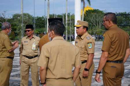 Pimpin Apel Senin Bersama, Wabup Husni Minta OPD Menghemat Anggaran