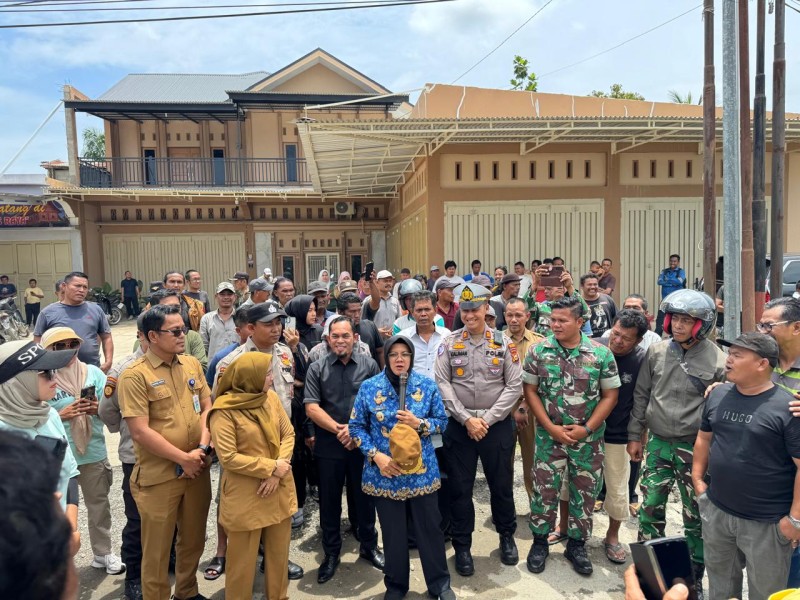 Aksi Unjuk Rasa Berujung Pemblokiran Jalan, Polsek Minas Turun Pastikan Situasi Kondusif