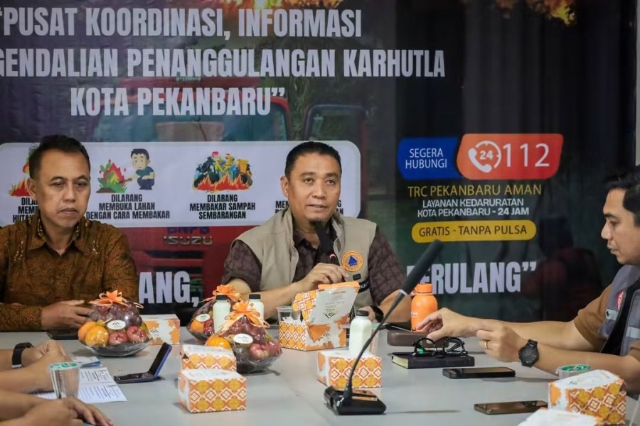 Kualitas Udara Tak Sehat, Pemko Pekanbaru Bagikan Masker Gratis untuk Pelajar dan Lansia