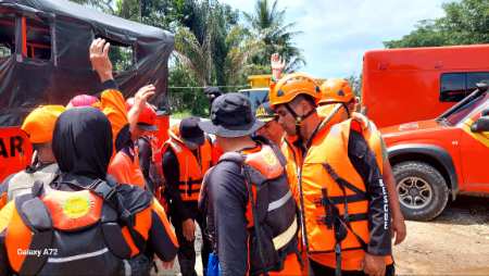 Satu Warga Dinyatakan Hilang Terseret Arus Sungai Sinamar Sumbar