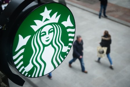 DPR Dukung Seruan Boikot Starbucks di Indonesia