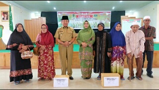 Ketua Muslimat NU Inhil Lantik Ketua Ranting Kecamatan Tembilahan Hulu