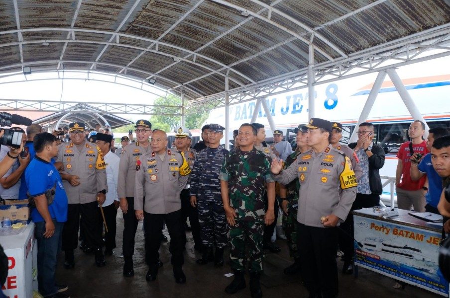 Pantau Arus Mudik Lebaran, Kapolda Riau Cek Pelabuhan Dumai dan Jalur Tol