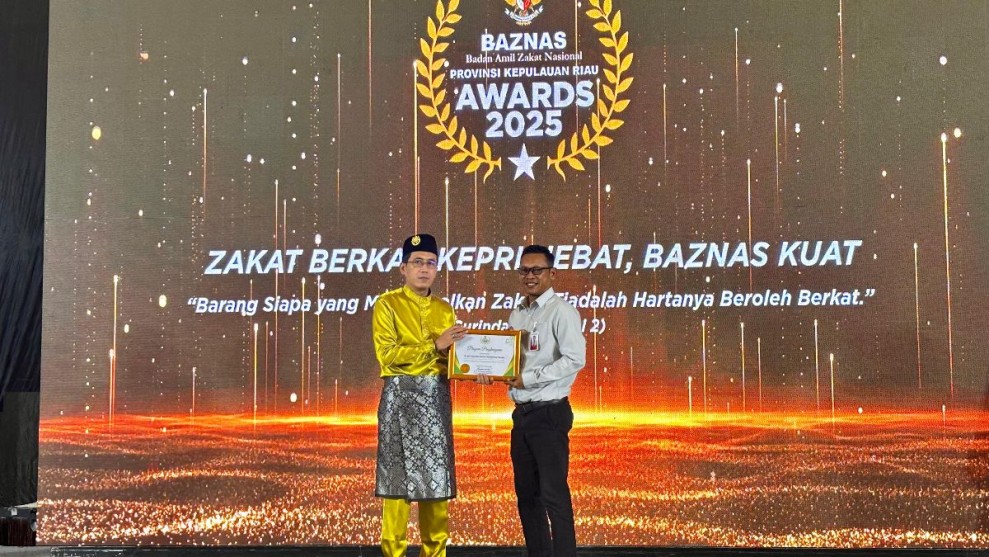BRK Syariah Tanjungpinang Pamedan Dianugerahi Penghargaan Baznas Awards 2025