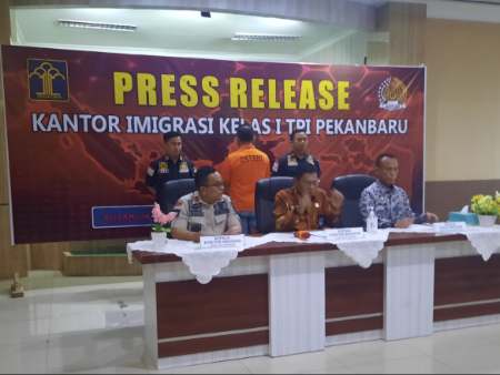 WNA Malaysia Bos Batu Bara Kantongi KTP Bengkalis Riau, Kok Bisa? 