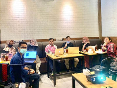 Tingkatkan Pemahaman Akademik, Mahasiswa Magister Komunikasi Unri Gelar FGD