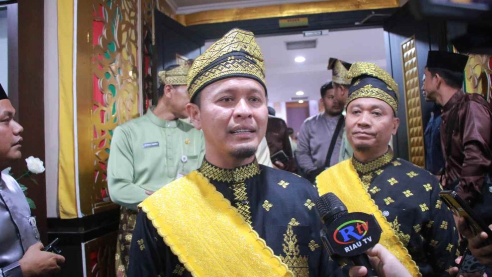 Pelantikan RT-RW Pekanbaru Serentak Digelar di Danau Bandar Kayangan, Wako: Bukan Retreat, Ini Pembinaan Kekompakan