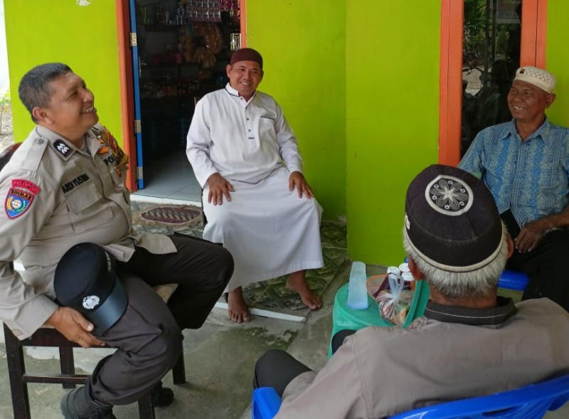 Wujudkan Pilkada Damai, Polsek Kepenuhan Sambangi Masyarakat Desa Pematang Tebih