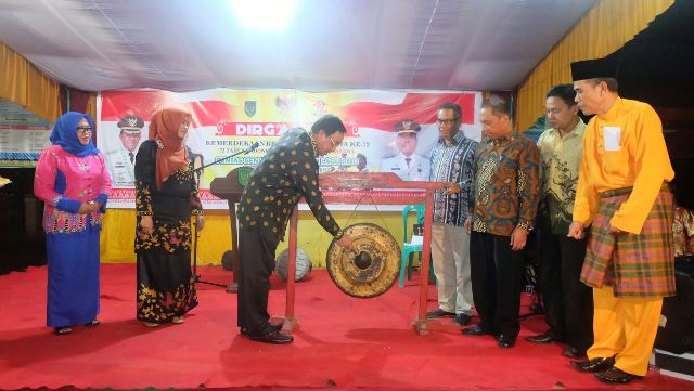 Perdana di Inhil, Bupati Wardan Buka Lomba Tari Kreasi dan Senam DMIJ
