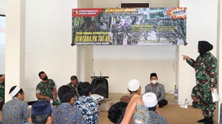 Korem Baladhika Jaya Sosialasikan Rekrutmen Bintara & Tamtama Khusus Santri & Lintas Agama