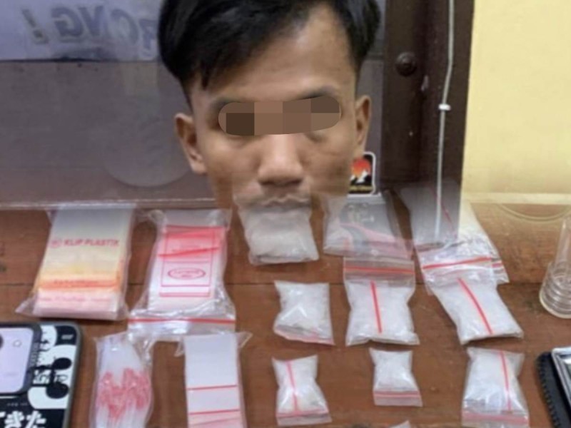 Polsek Lirik Gerebek Rumah Kontrakan, Temukan Ratusan Gram Narkoba