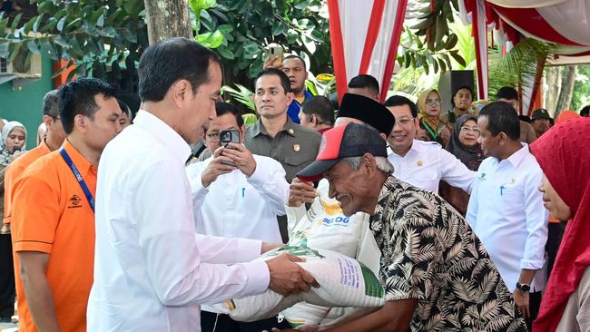 Waw! Anggaran Bansos 2024 Bengkak, Nyaris Sentuh Rp500 T