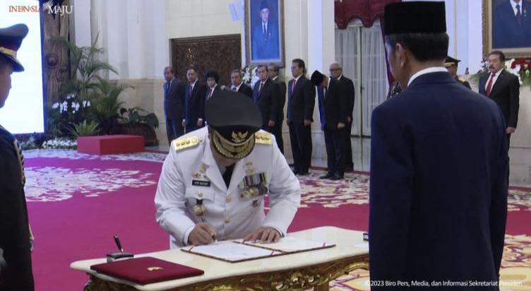 Edy Natar Resmi Dilantik Sebagai Gubernur Riau