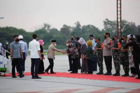 Wapres Ma'ruf Amin Tiba di Riau, Bahas Ekonomi Syariah Hingga Kunjungi Desa Wisata