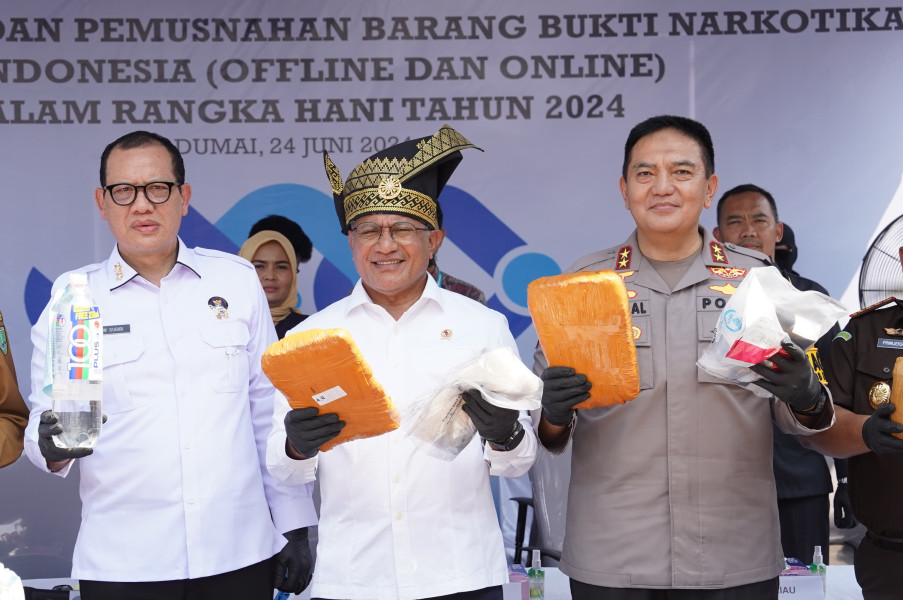Gagalkan Penyelundupan 2 Ton Sabu, Kepala BNN Puji Kinerja Kapolda Riau