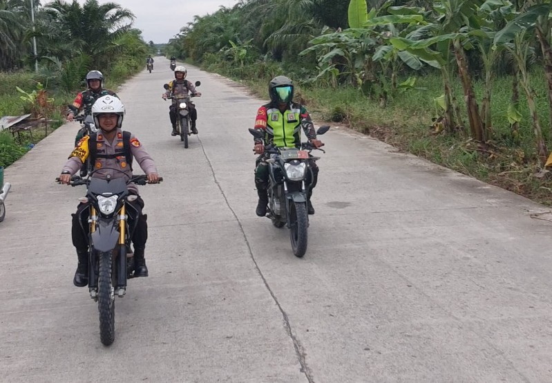 Ciptakan Pilkada Damai dan Aman, Polsek Bonai Darussalam Gelar Patroli Sinergitas TNI Polri
