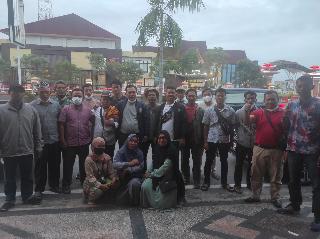 Masyarakat Kuansing Riau Laporkan PT WSN ke Mapolda Riau 