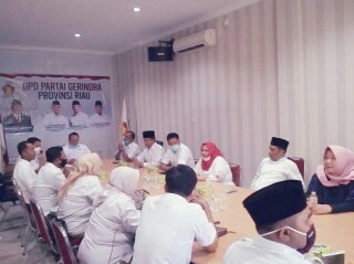GERINDRA Keluarkan SK Dukungan untuk 4 Pasangan Calon di Riau 