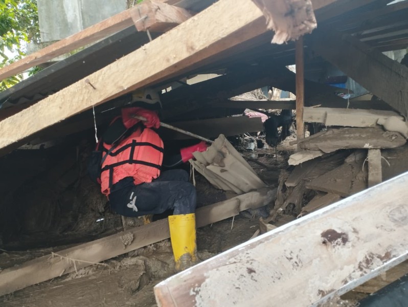 Banjir Bandang di Agam Sumbar, Tim SAR Temukan 10 Orang Meninggal Dunia