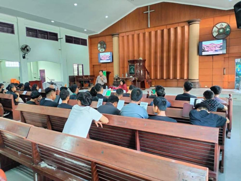 Melalui Minggu Kasih di Gereja, Polres Siak Sampaikan Pesan Pemilu Damai ke Jamaat