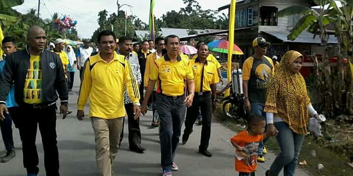 Ketua Golkar Siak Jalan Santai Bersama Masyarakat Sei Apit