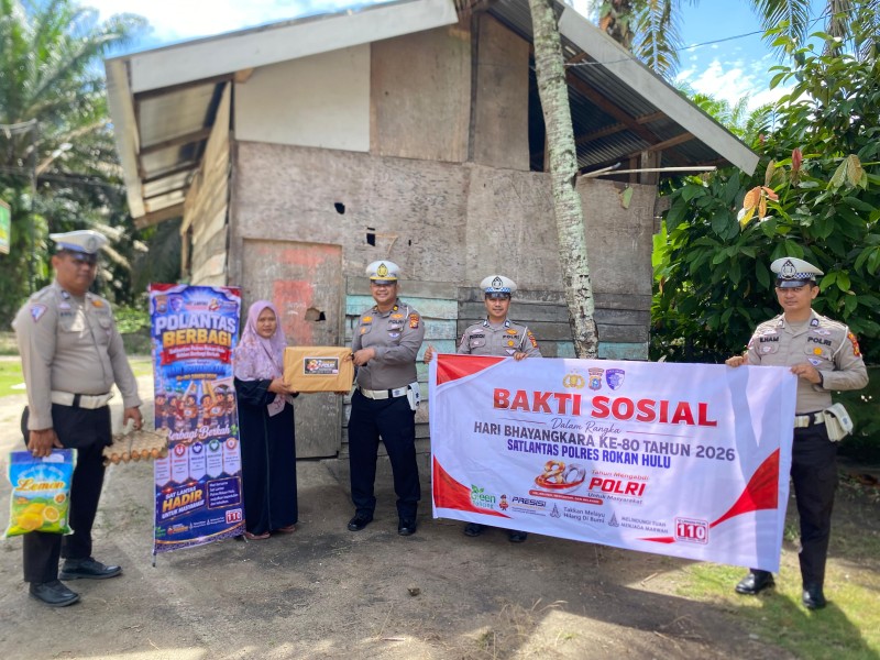 Polantas Polda Riau Tebar 4.673 Paket Bansos, Aksi Sosial Warnai Hari Bhayangkara ke-80