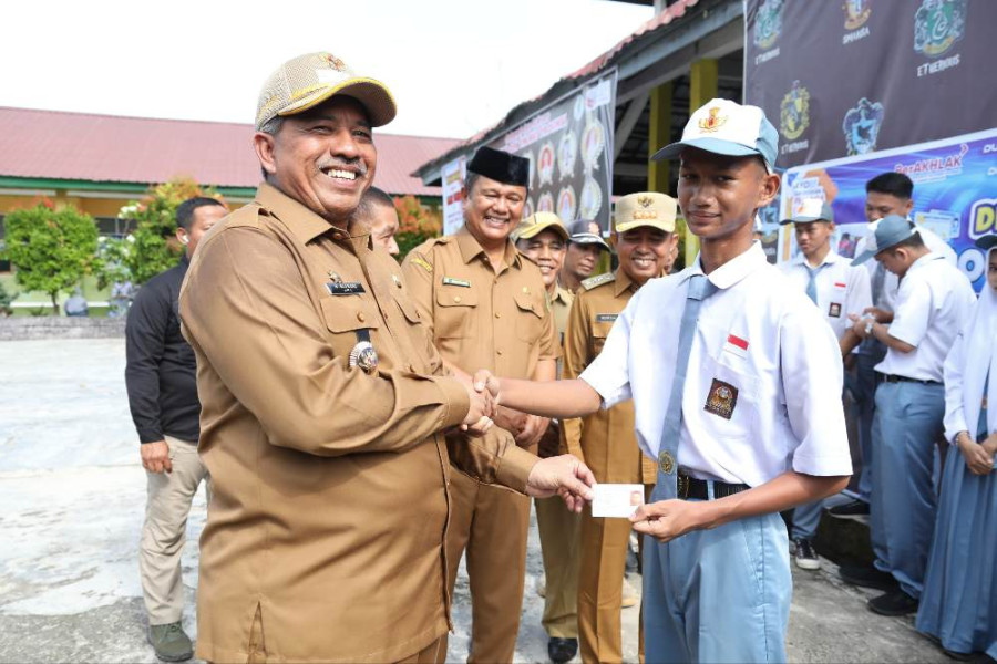 Pemkab Siak Beri Kemudahan Layanan Pembuatan E-KTP Bagi Pelajar 17 Tahun