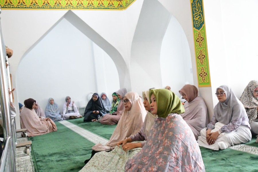 BRK Syariah Gelar Tarbiyah Ruhiyah untuk Perkuat Spirit Kerja Pegawai