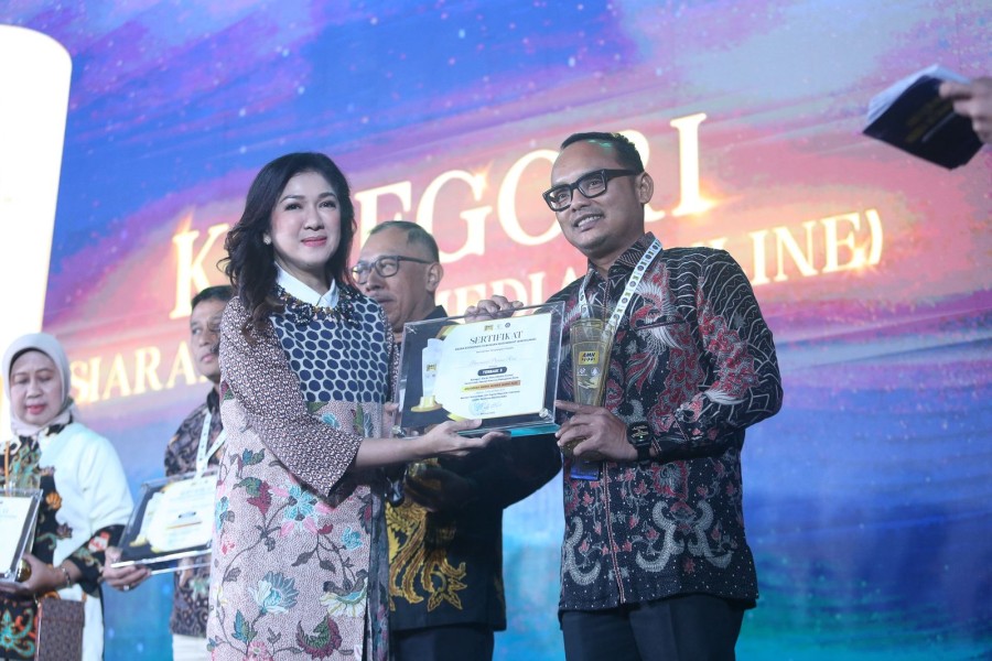 Raih Penghargaan Kategori Siaran Pers Media Online, Meutya Hafid Apresiasi Kinerja Pemprov Riau