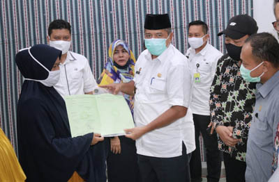 219 KK Warga Kampung Mandi Angin Minas Terima Sertifikat TORA dari BPN Siak