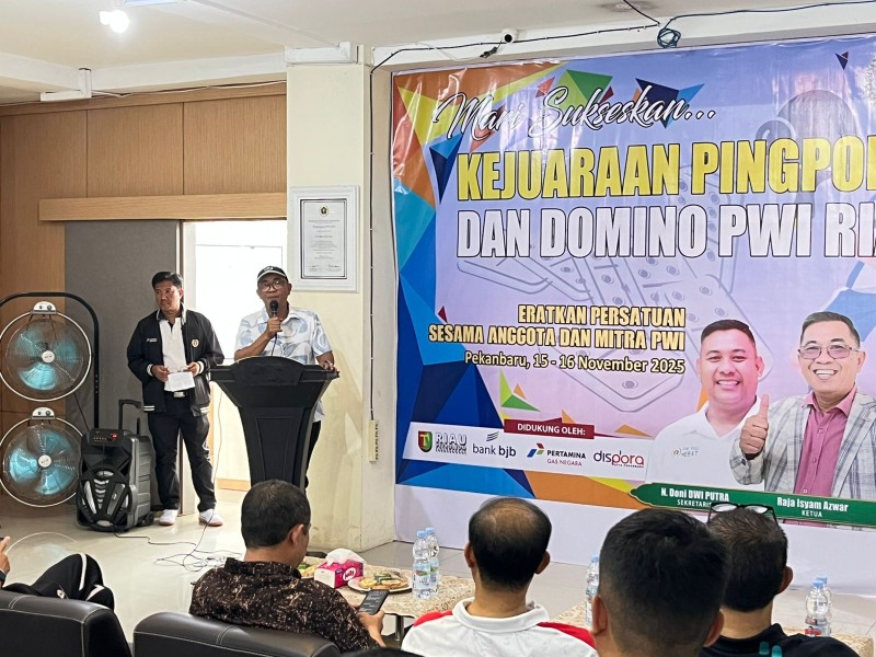 Kejuaraan Pingpong & Domino PWI Riau Dibuka, Raja Isyam Azwar: Mari Jalin Silaturahmi dan Kekompakan